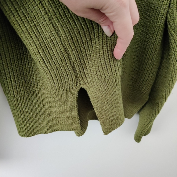 Chunky Knit Green Sweater size Large - Picture 6 of 10
